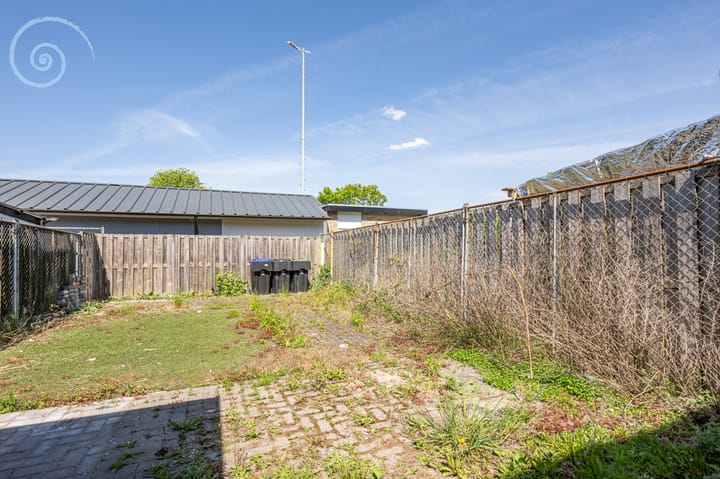 Photo 23 of Deltastraat 6