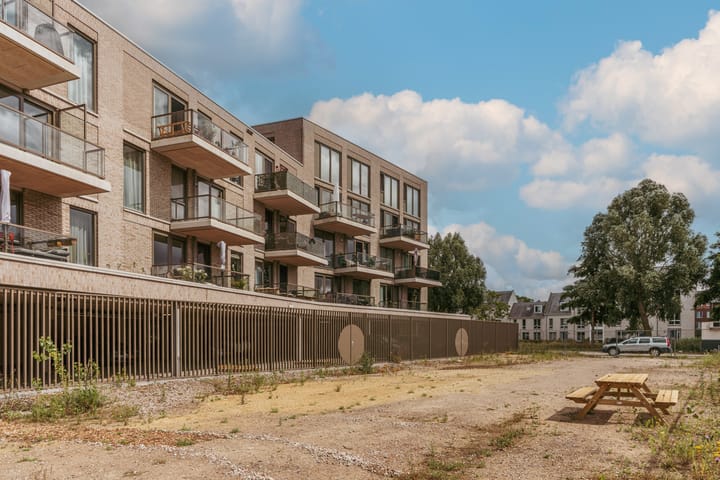 Photo 42 of Dijkmanshuizenstraat 273