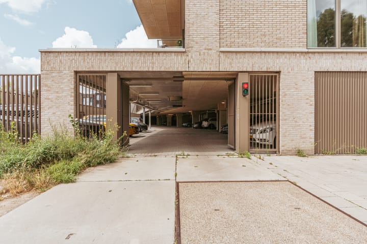 Photo 37 of Dijkmanshuizenstraat 273