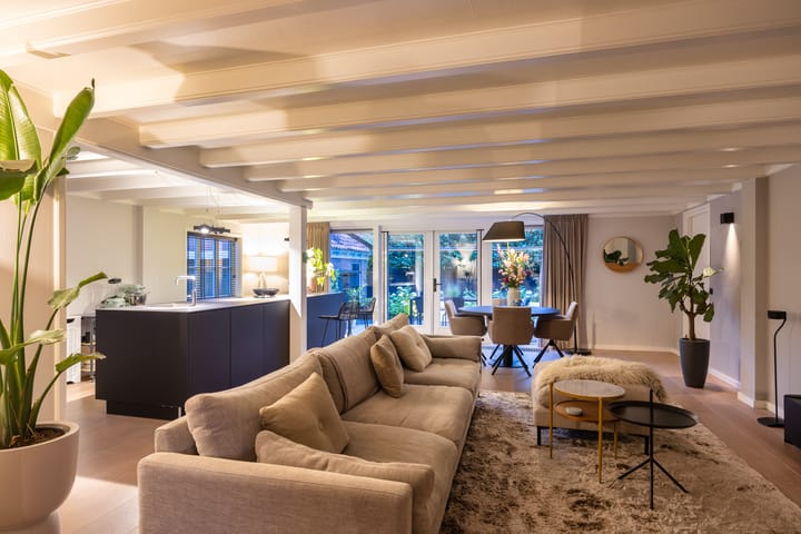 Photo 2 of Julianalaan 25