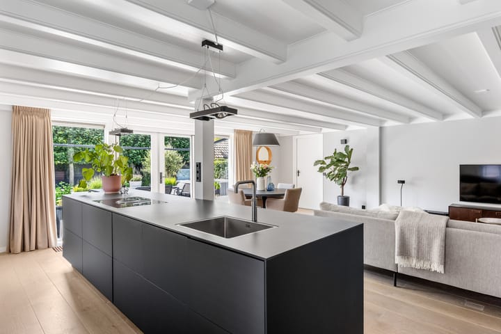 Photo 21 of Julianalaan 25