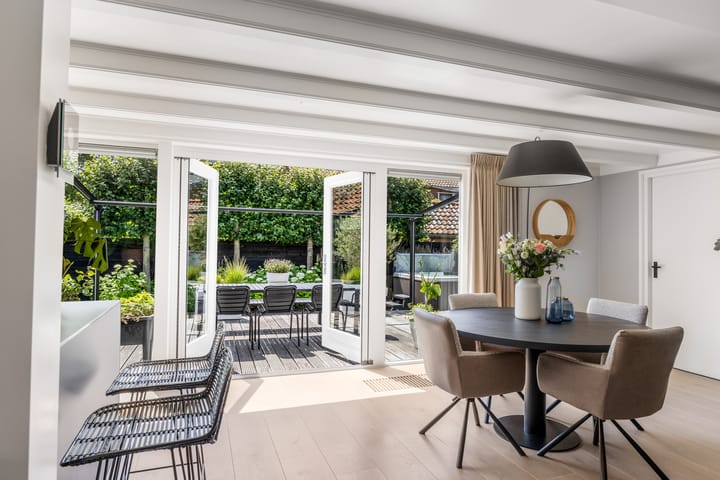 Photo 24 of Julianalaan 25