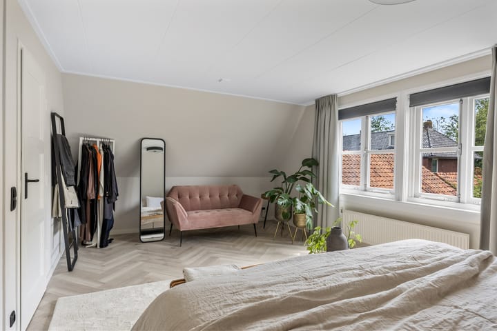 Photo 40 of Julianalaan 25