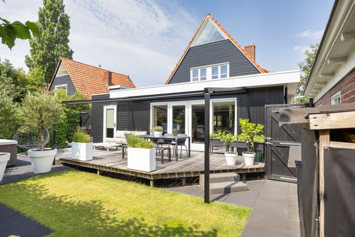 Photo 41 of Julianalaan 25