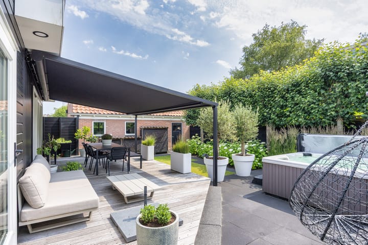 Photo 45 of Julianalaan 25