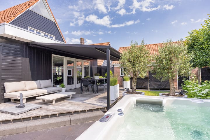 Photo 48 of Julianalaan 25