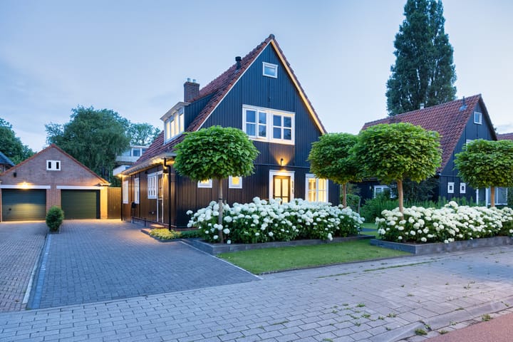 Photo 63 of Julianalaan 25