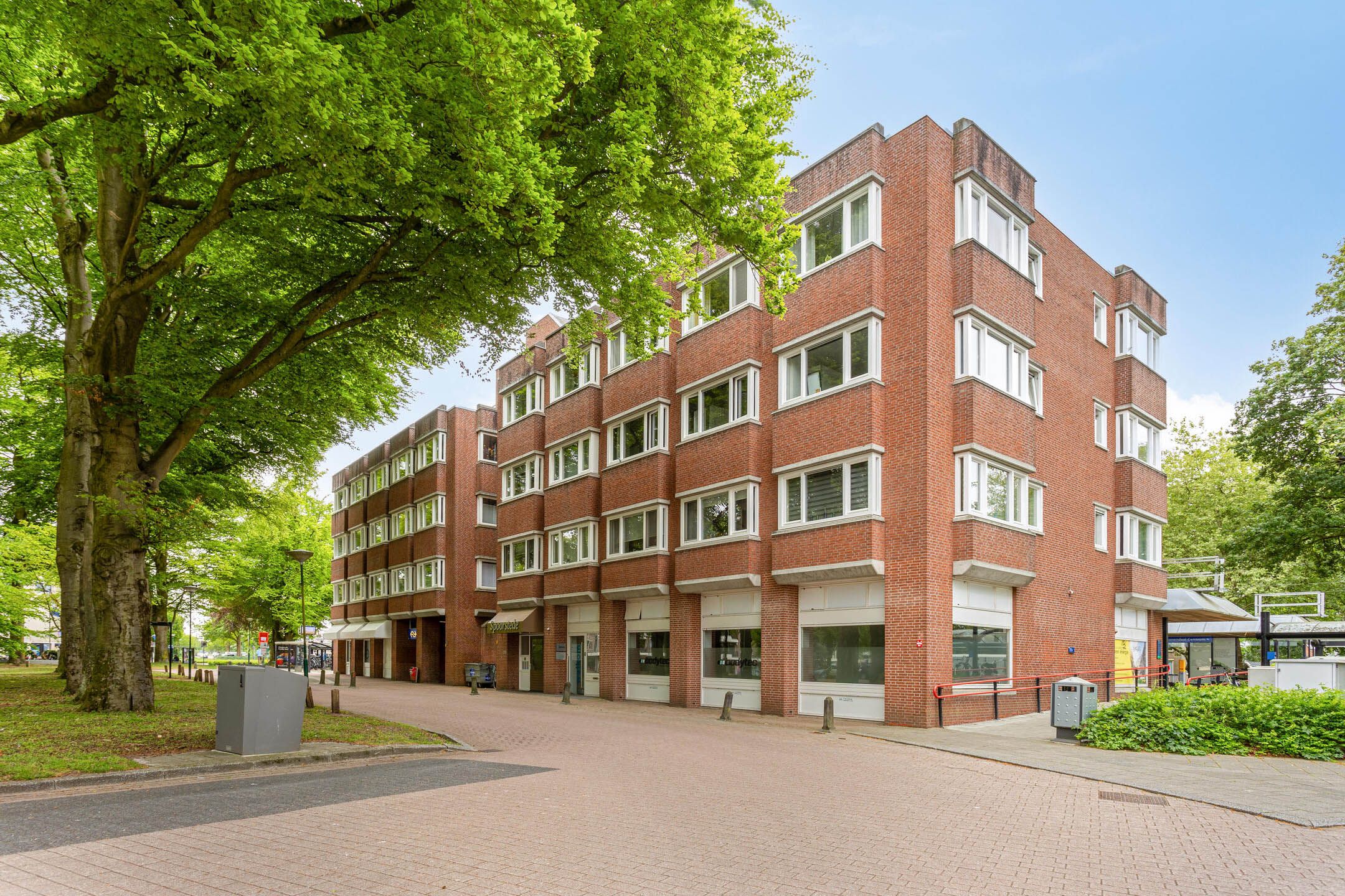 Photo 3 of Stationsplein 8-H