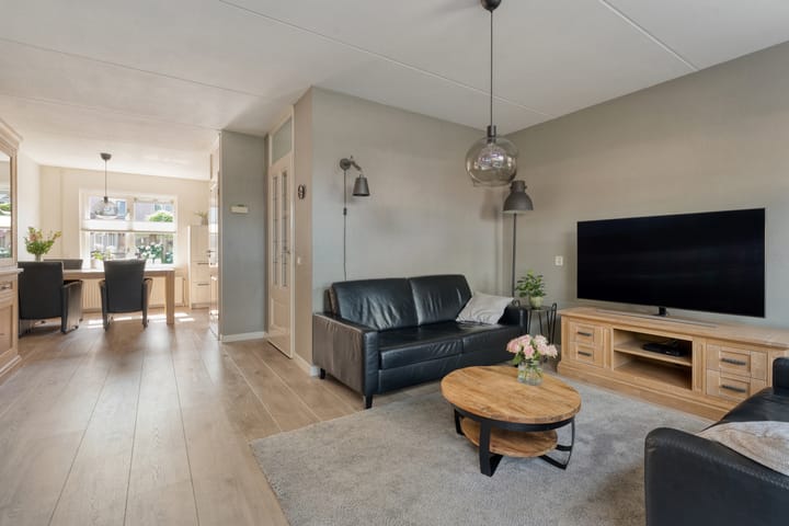 Foto 10 van Van der Duyn van Maasdamstraat 56