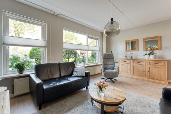 Foto 11 van Van der Duyn van Maasdamstraat 56