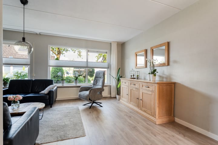 Foto 12 van Van der Duyn van Maasdamstraat 56