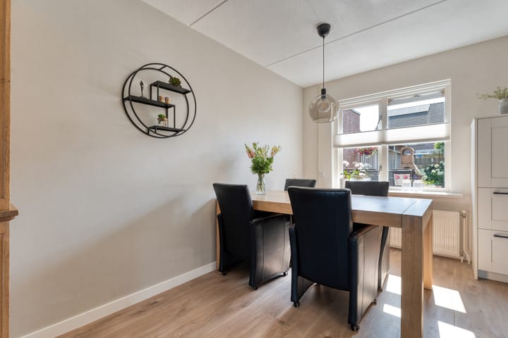 Foto 15 van Van der Duyn van Maasdamstraat 56