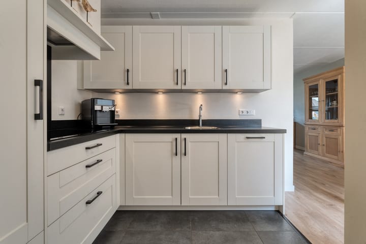 Foto 19 van Van der Duyn van Maasdamstraat 56