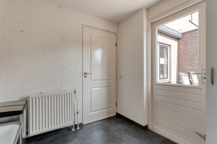 Foto 22 van Van der Duyn van Maasdamstraat 56