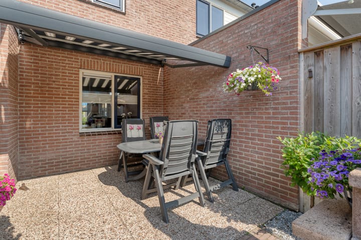 Foto 39 van Van der Duyn van Maasdamstraat 56