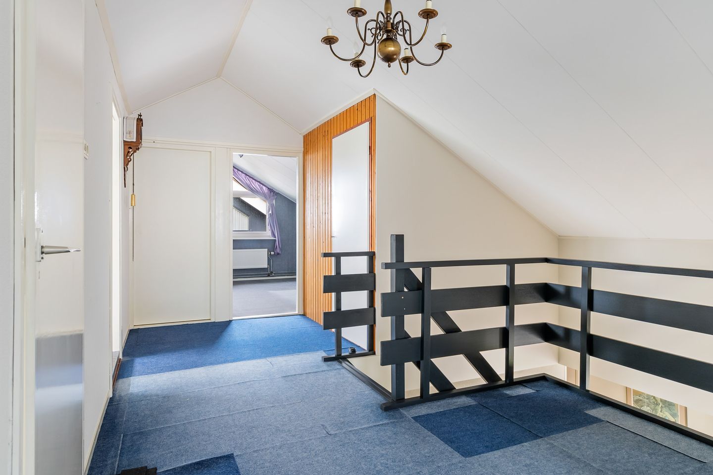 Photo 34 of De Finne 17