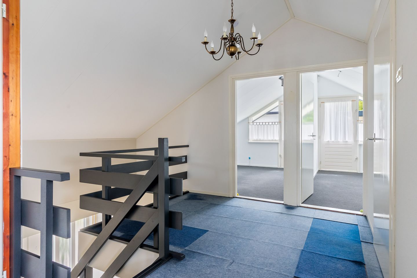 Photo 35 of De Finne 17