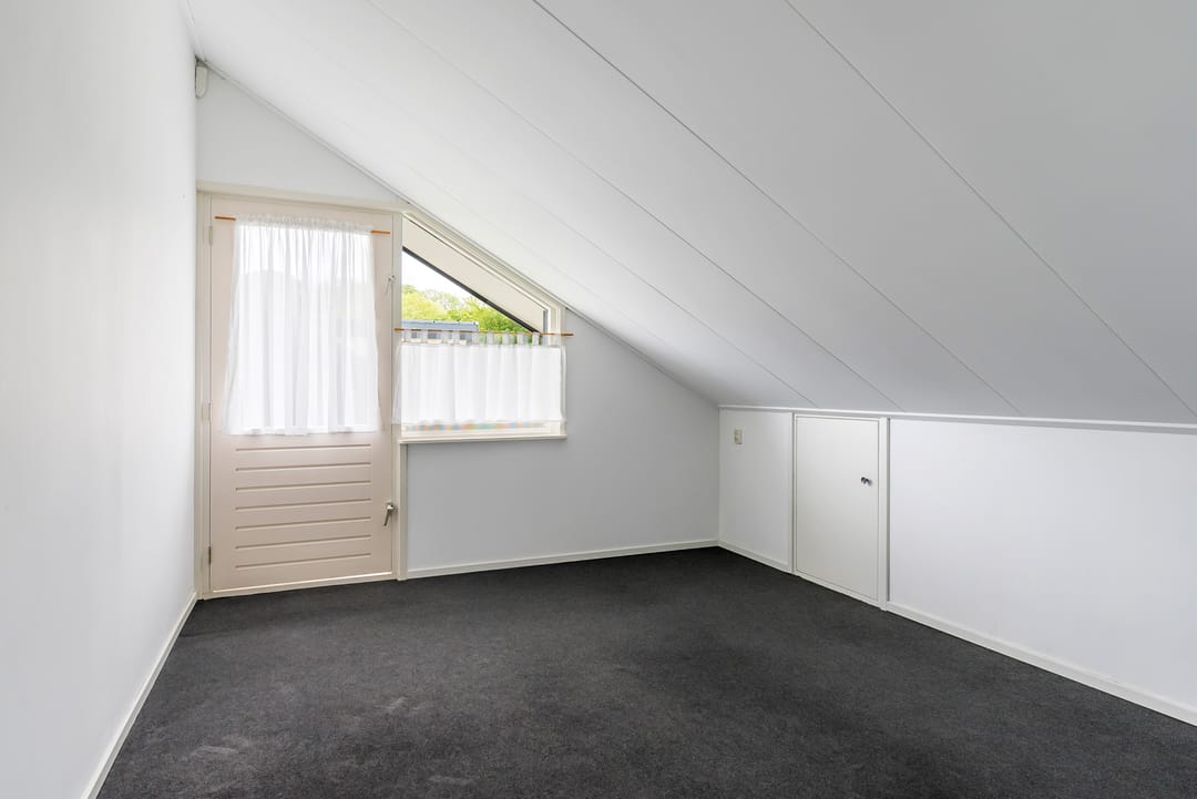 Photo 38 of De Finne 17