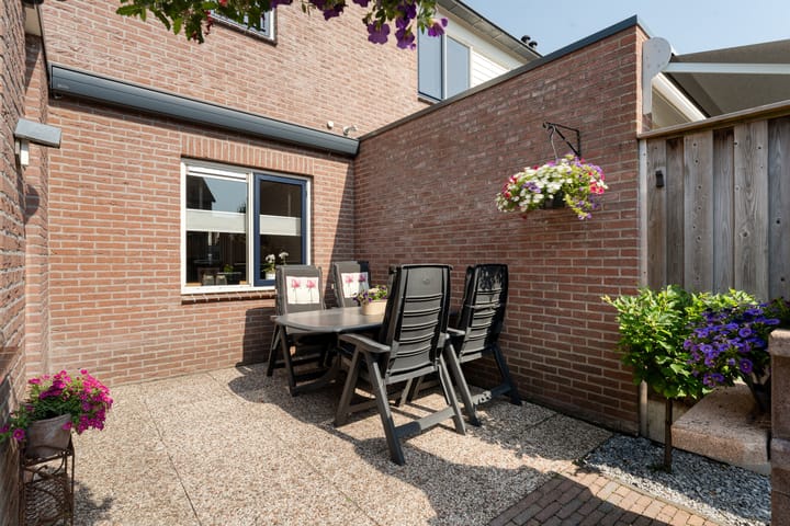 Foto 54 van Van der Duyn van Maasdamstraat 56