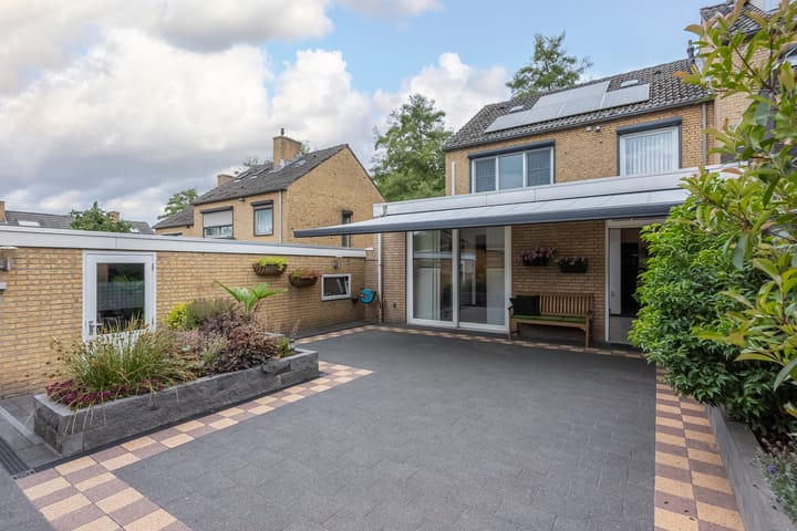 Foto 28 van Gouverneurstraat 16