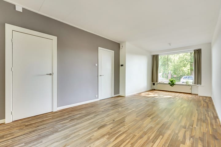 Photo 2 of Zuid Esmarkerrondweg 82