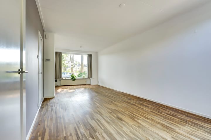 Photo 8 of Zuid Esmarkerrondweg 82