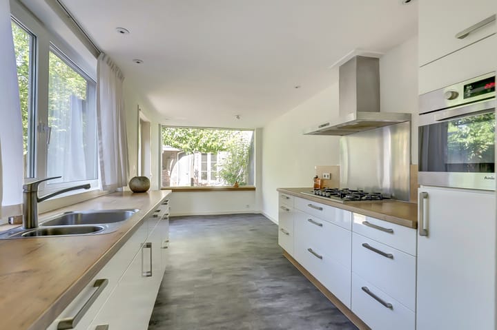 Photo 9 of Zuid Esmarkerrondweg 82