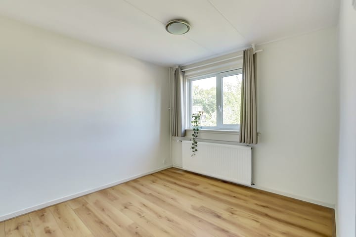 Photo 23 of Zuid Esmarkerrondweg 82