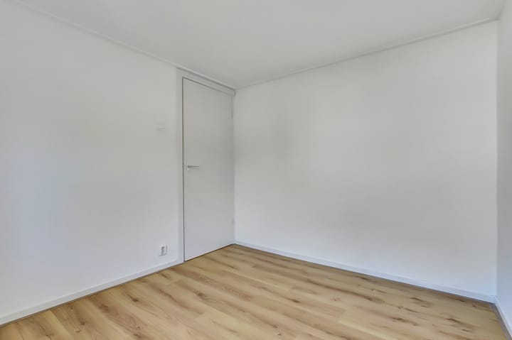 Photo 24 of Zuid Esmarkerrondweg 82