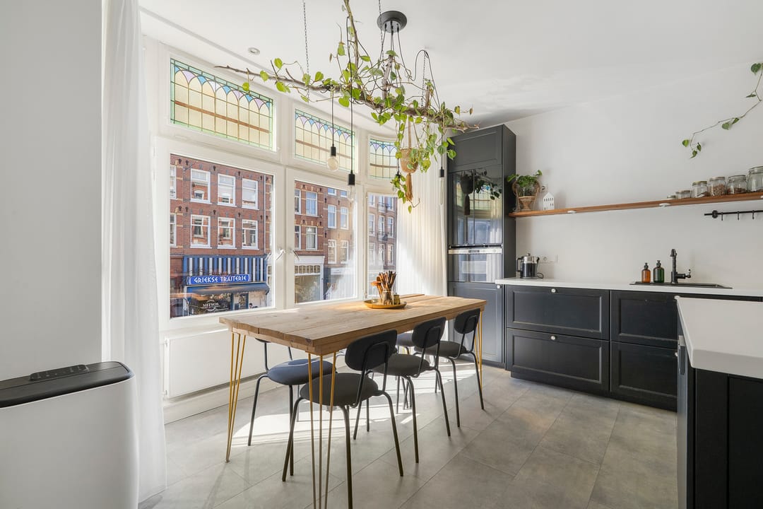 Photo 7 of Van Oldenbarneveldtstraat 80-1