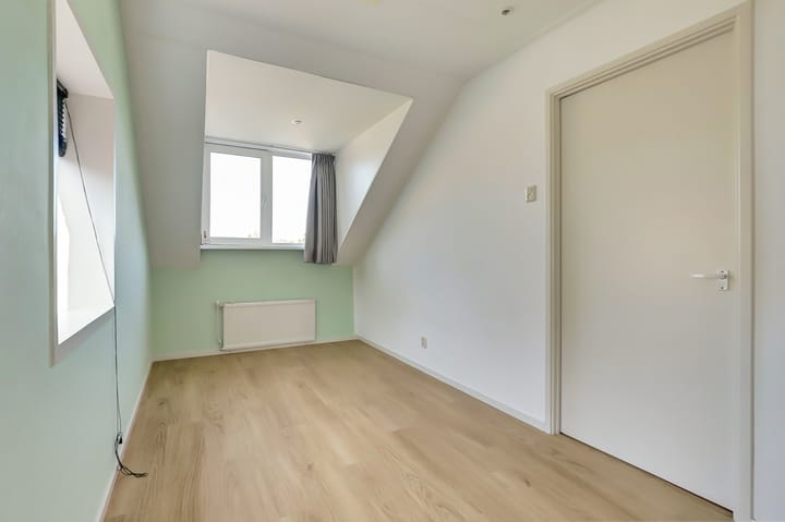 Photo 28 of Zuid Esmarkerrondweg 82