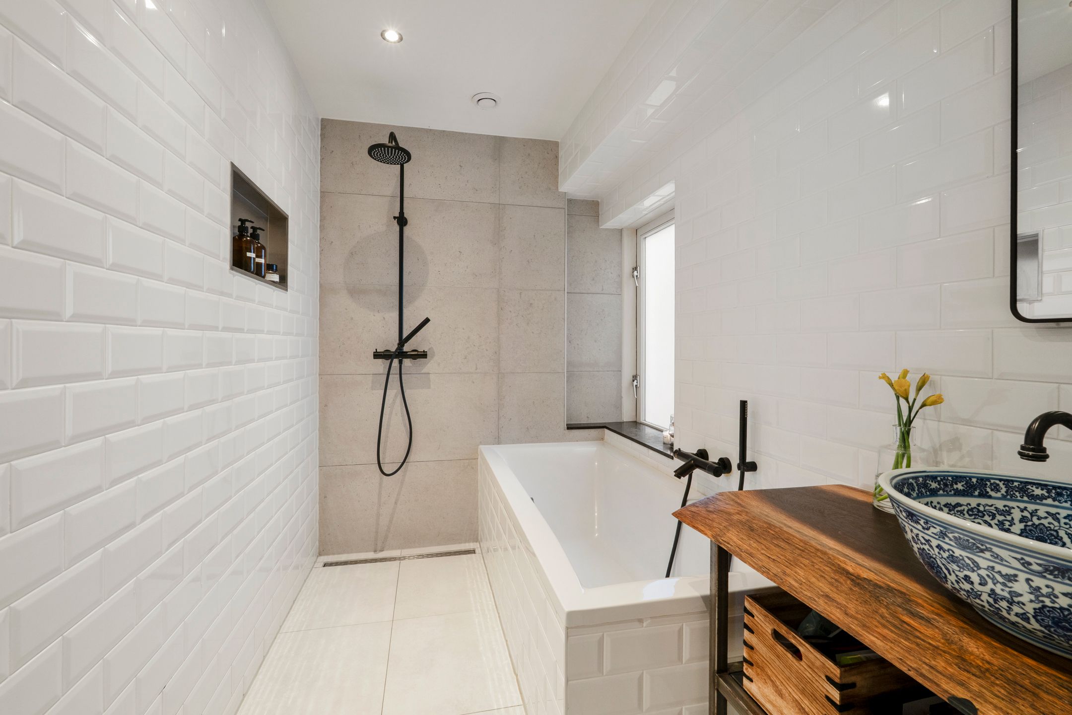 Photo 15 of Van Oldenbarneveldtstraat 80-1