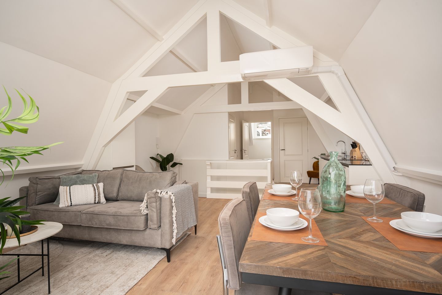 Foto 5 van Emmastraat 14-F