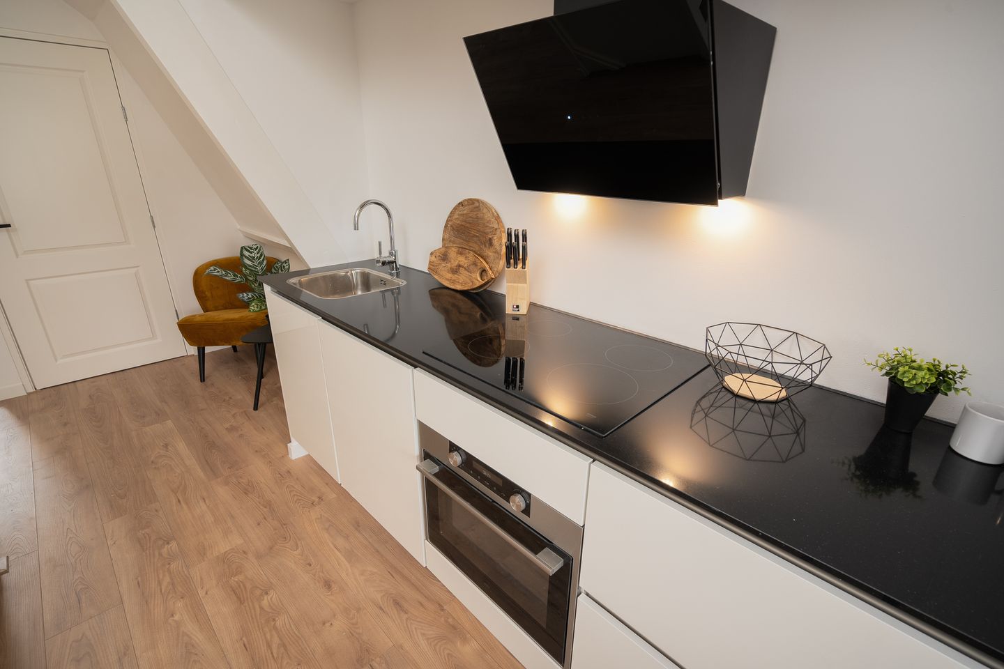 Foto 14 van Emmastraat 14-F