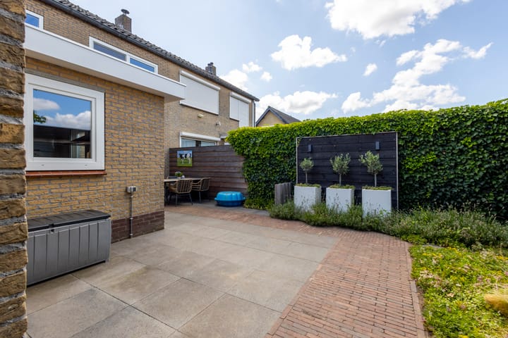 Photo 38 of Hooftlanden 24