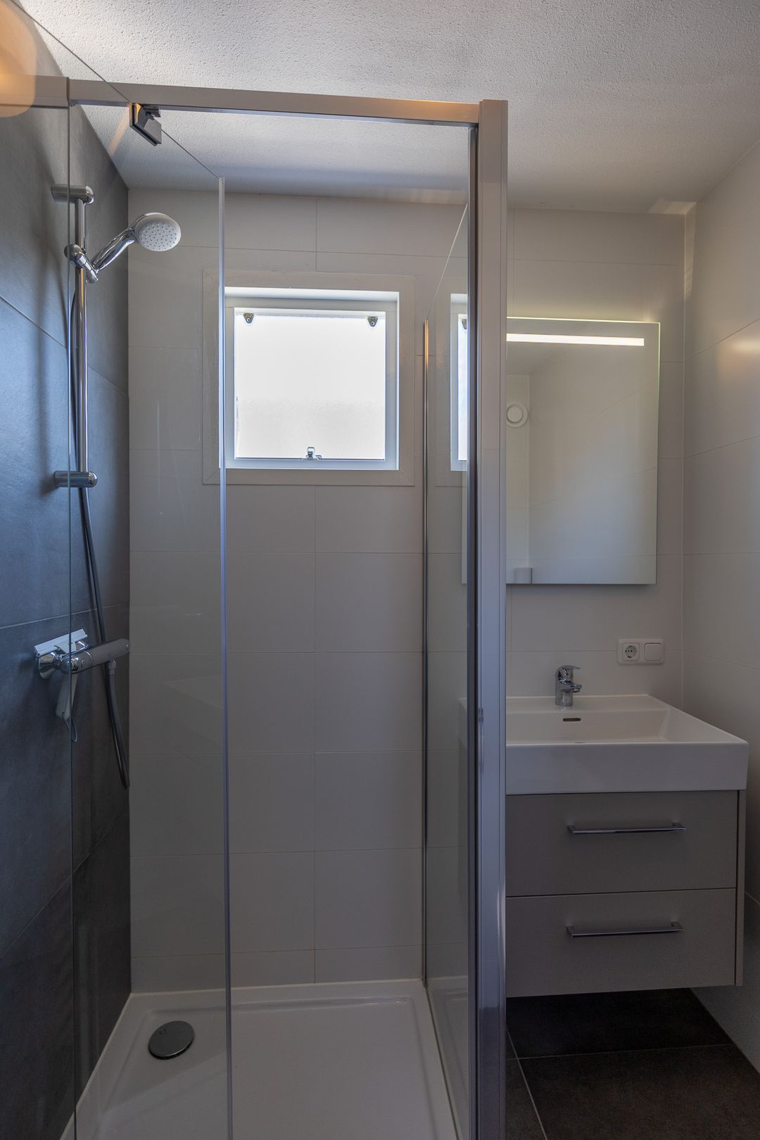 Photo 11 of Oosterhiemweg 1-126