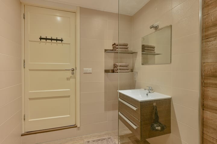 Photo 35 of Vaartweg 75