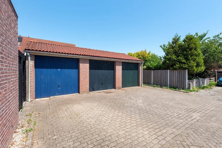 Foto 50 van Meidoornlaan 17