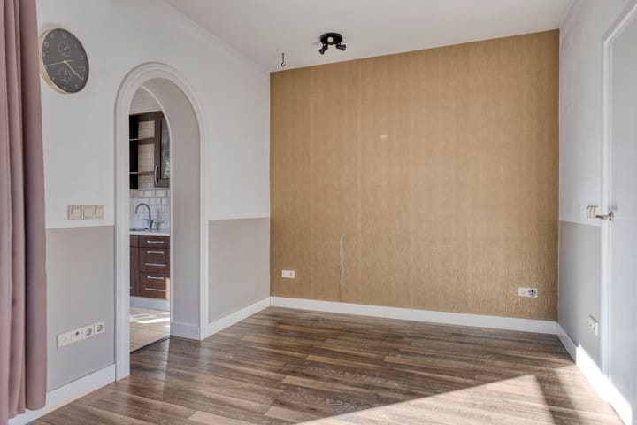 Photo 10 of Oranjestraat 19