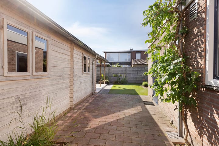 Photo 28 of Oranjestraat 19