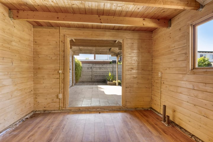 Photo 30 of Oranjestraat 19