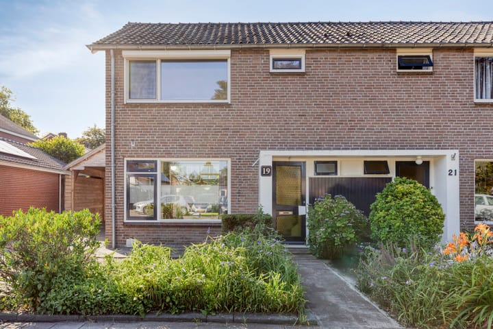 Photo 34 of Oranjestraat 19