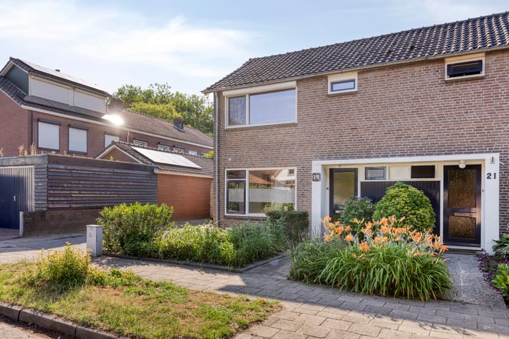 Photo 35 of Oranjestraat 19