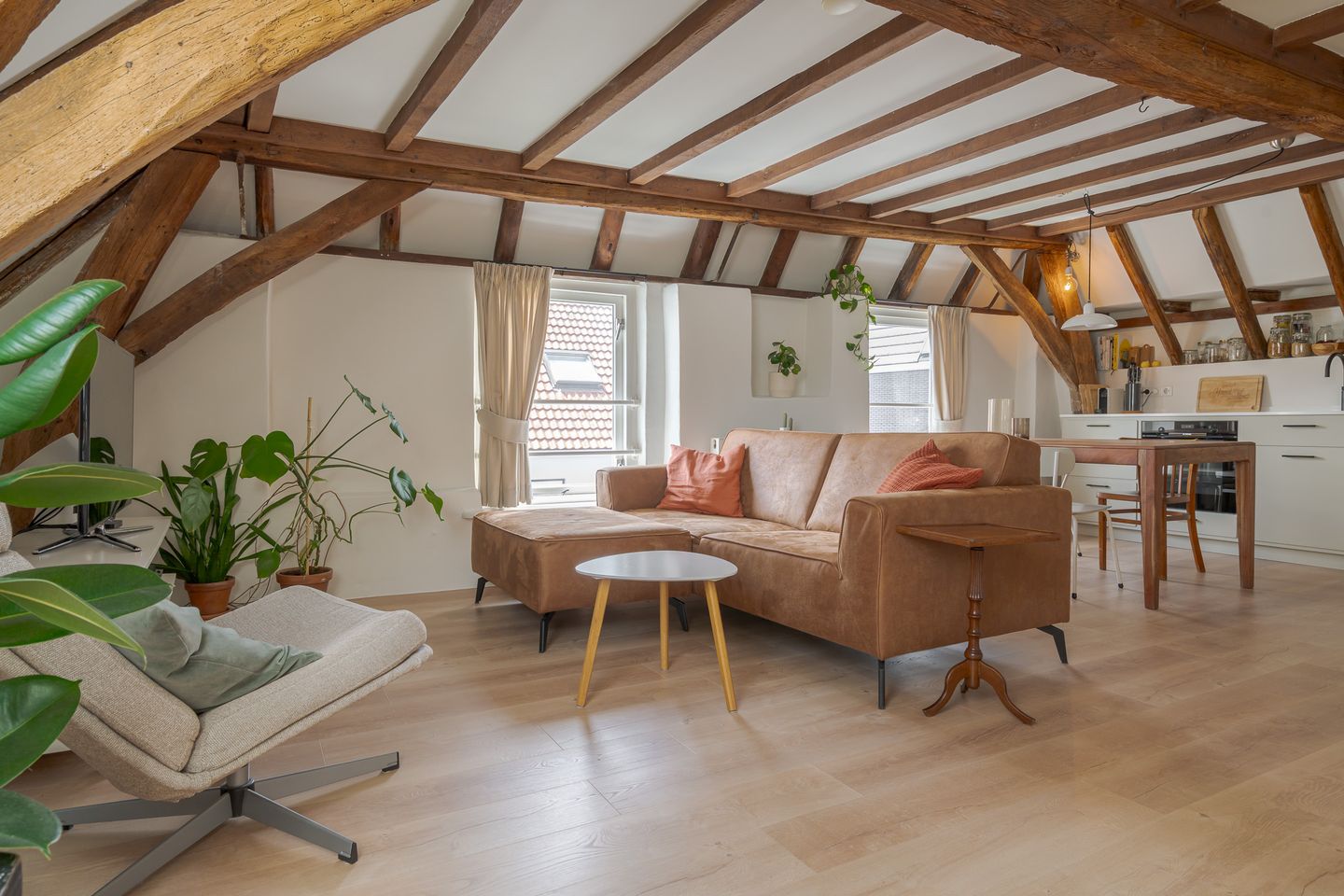 Foto 1 van Kamperstraat 11-F