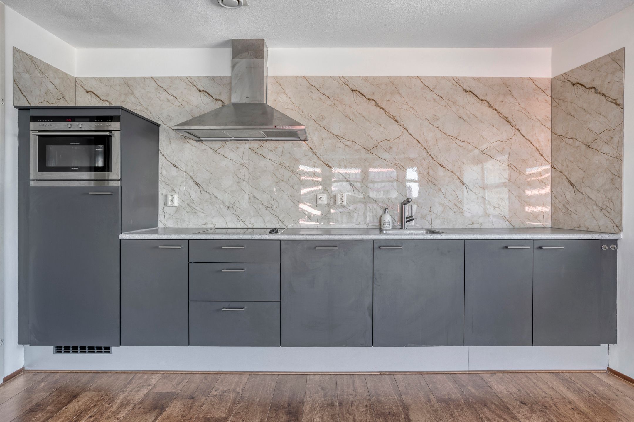 Photo 12 of Wijnbrugstraat 201