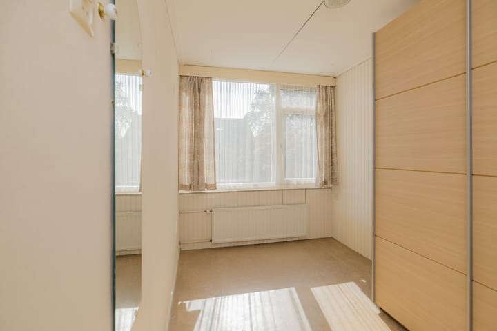 Photo 14 of Staringstraat 28