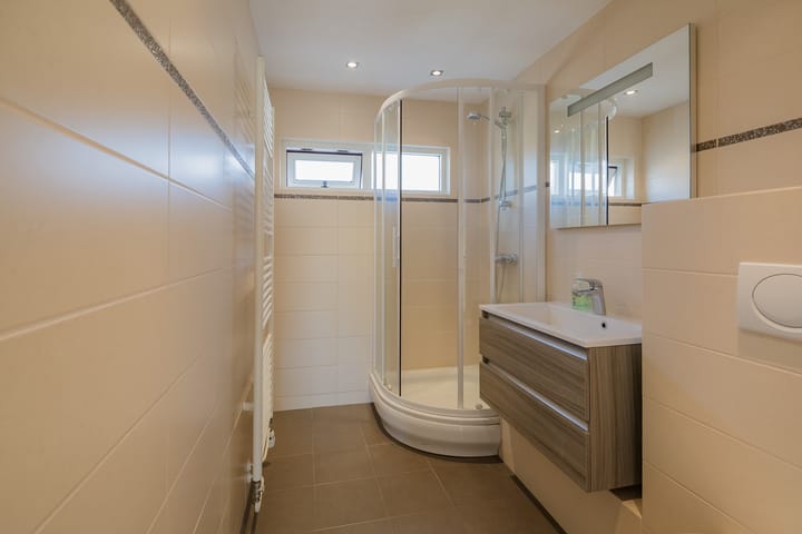 Photo 17 of Staringstraat 28