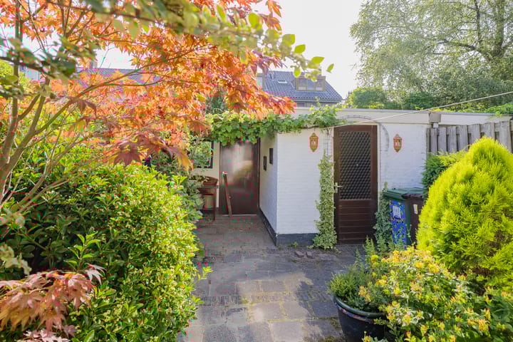 Photo 25 of Staringstraat 28