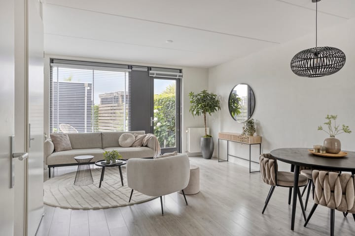 Foto 2 van Vuurvlinder 74