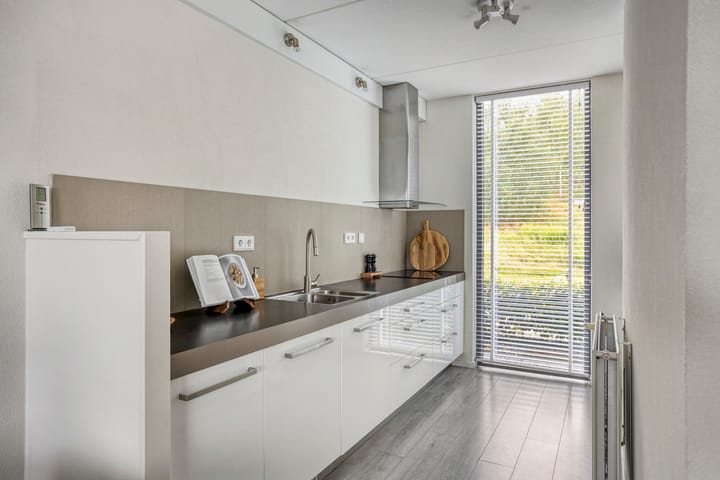 Foto 4 van Vuurvlinder 74